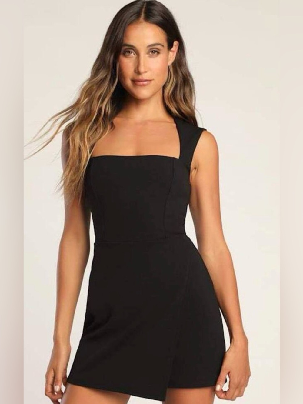 NWT Lulu’s Enticing Endeavors square neck skort